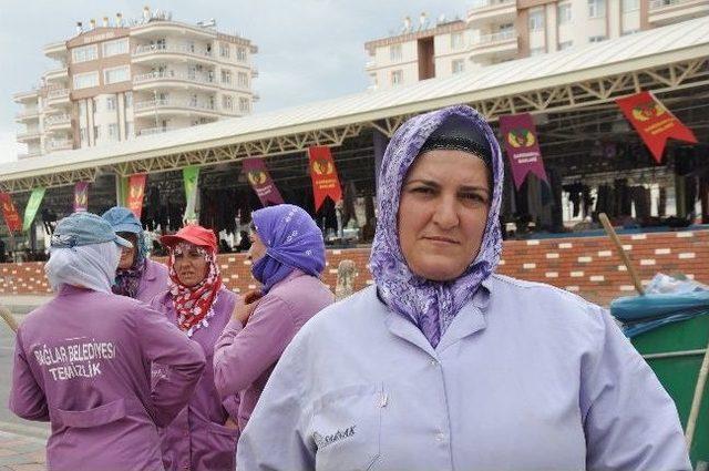 Temizlik İşlerinde Çalışan Kadınlar Zoru Başarıyor