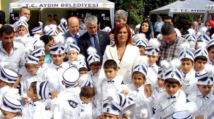 Aydın Belediyesi 79 &Ccedil;ocuğu S&uuml;nnet Ettirdi