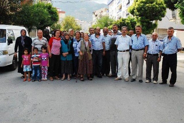 Manisa'da Doğalgaz İsteyen Vatandaşlardan Eylem