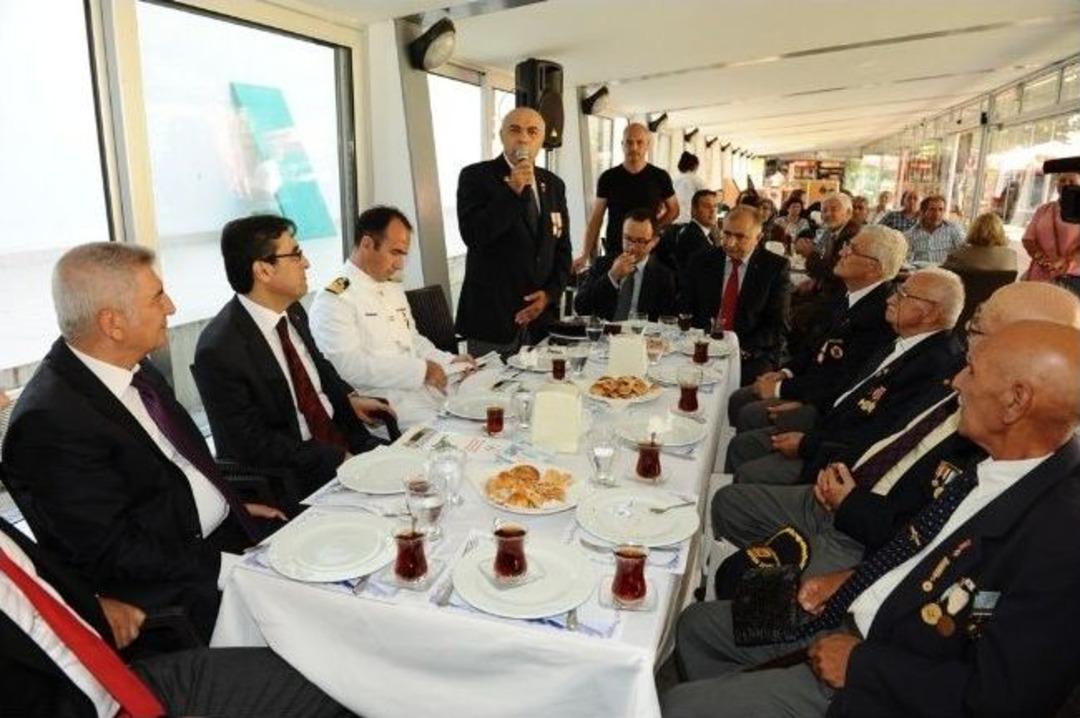 Karşıyaka'da Gurur Tablosu Oluştu