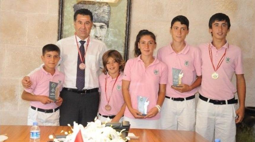 Bodrum&rsquo;un Golf Yıldızlarından Başkan Kocadon&rsquo;a Ziyaret