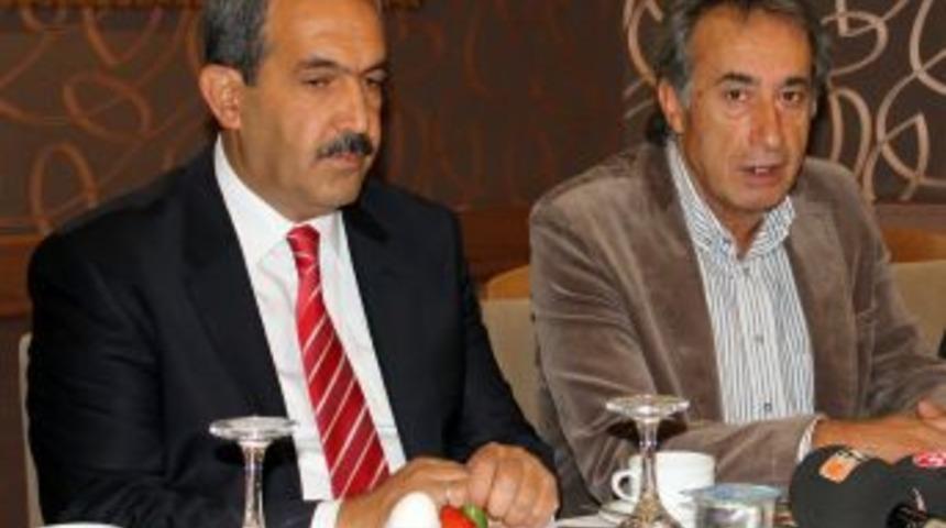 İzmir&rsquo;de Sivas R&uuml;zg&acirc;rı Esecek