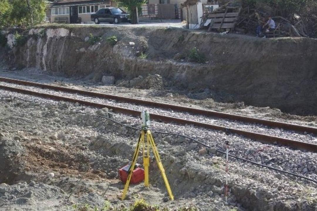Hızlı Tren &Ccedil;alışmaları Hız Kesmeden S&uuml;r&uuml;yor