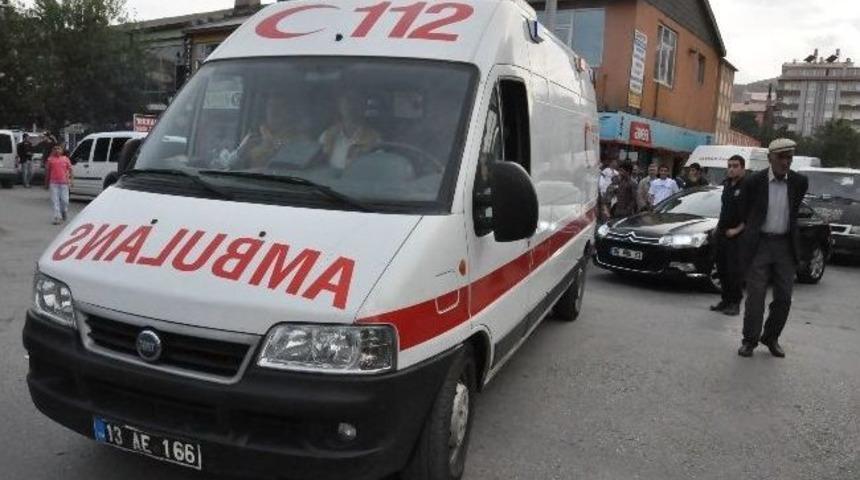 Bitlis'te Zincirleme Trafik Kazası: 2 Yaralı