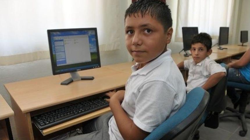 Corendon'dan Eğitime Katkı