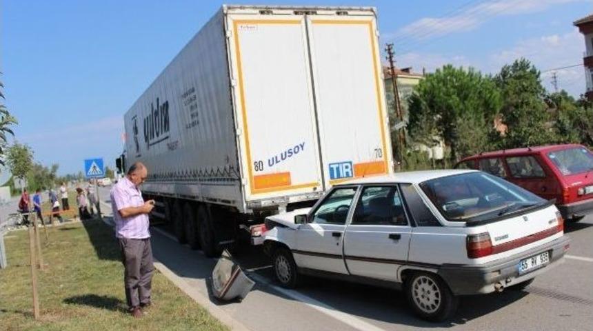 &Ccedil;arşamba&rsquo;da Zincirleme Kaza: 1 Yaralı