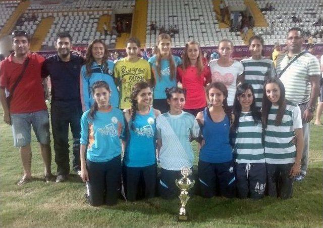 Osmangazi Bayan Atletizm Takımı Süper Ligde