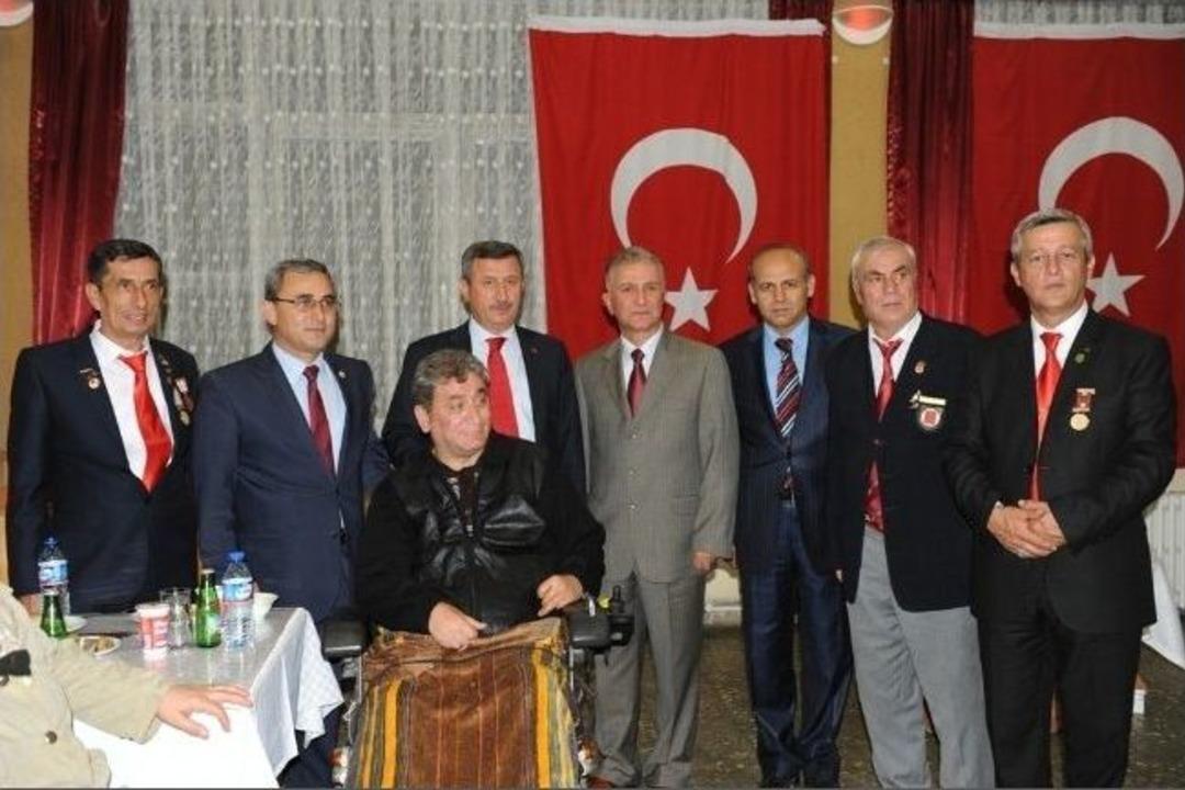 Vali Yılmaz&rsquo;dan Gazi Ve Şehit Yakınları Onuruna Yemek