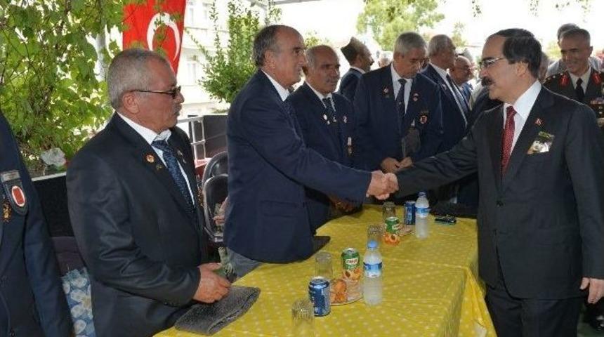 Vali Coş’tan Gaziler Derneğine Ziyaret