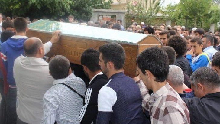 Afyon’daki Trafik Kazasında Ölenler Toprağa Verildi G5