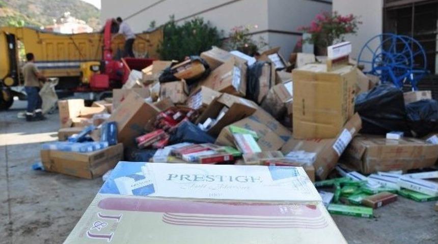 Alanya’da Polis 102 Bin Paket Kaçak Sigarayı İmha Etti