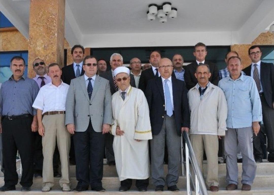 Ak&uuml; Kamp&uuml;s Camii İbadete A&ccedil;ıldı