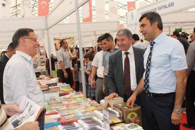 Siirt’te İlk Kez Kitap Fuarı Açıldı