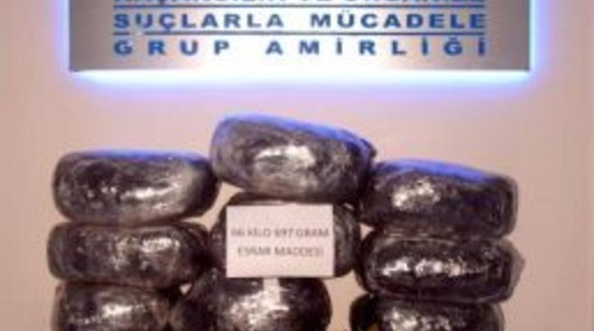 Şanlıurfa'da 66 Kilo Esrar Ele Ge&ccedil;irildi: 3 G&ouml;zaltı