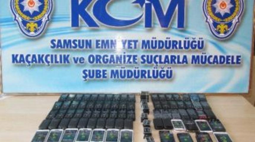 G&uuml;mr&uuml;k Ka&ccedil;ağı 126 Adet Cep Telefon Ele Ge&ccedil;ti