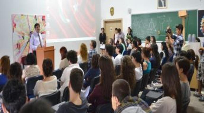 G&uuml;zel Sanatlar Fak&uuml;ltesi'nde Yeni &Ouml;ğrencilere Oryantasyon Eğitimi Verildi