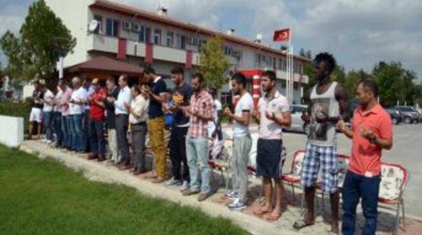 Belediye Başkanı Ok, Balıkesirspor Için Kurban Kestirdi