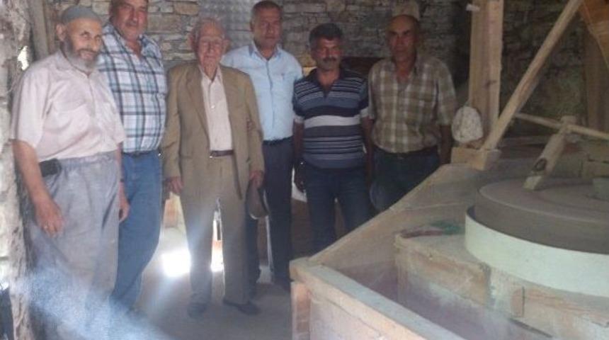 Soma'da 200 Yıllık Değirmen Yeniden &Ccedil;alıştırıldı