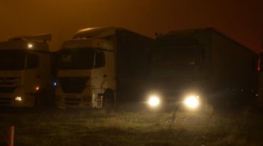 Bolu'da Sis Ulaşımı Olumsuz Etkiledi