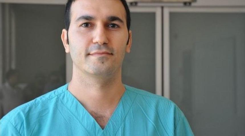 Erdemli Devlet Hastanesi'nde Plastik Cerrahi Uzmanı G&ouml;reve Başladı