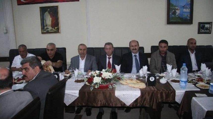 Mhp Yeni Y&ouml;netimi İle Belediye Başkan Aday Adayları Yemekte Buluştu