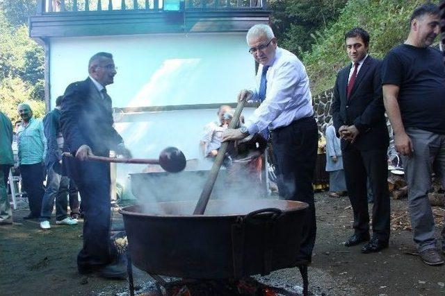 Rize’de Organik Pekmez İmalatına Başlandı