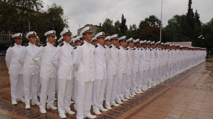 Deniz Harp Okulu &Ouml;ğrenci Kafilesi Ve Tgc Cezayirli Gazi Hasap Paşa Gemisi Personeli&rsquo;nden Vali &Ouml;z&rsquo;e Ziyaret