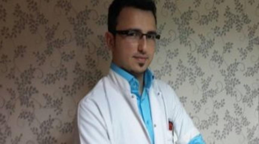 Yanlış Ayakkabı Se&ccedil;imi Ve Uzun S&uuml;re Ayakta Kalmak Topuk Dikeni Nedeni !