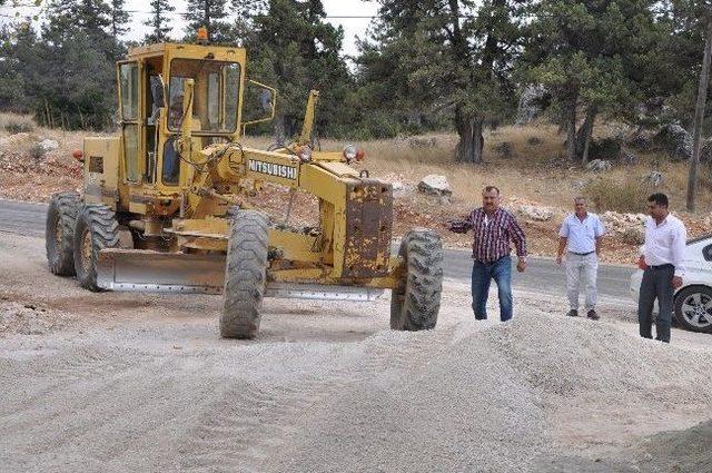 Erdemli Köylerinde Asfaltlama Çalışmaları Devam Ediyor