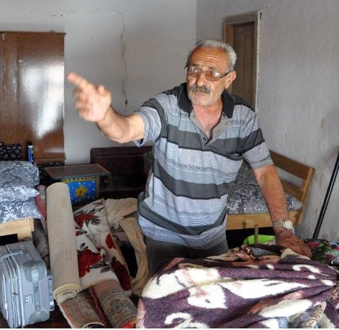 Tuncelili Yaşlı &Ccedil;iftin Evleri Sular Altında Kalacak