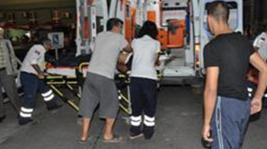 Roman d&uuml;ğ&uuml;n&uuml;nde kan aktı: 1 &ouml;l&uuml;, 5 yaralı