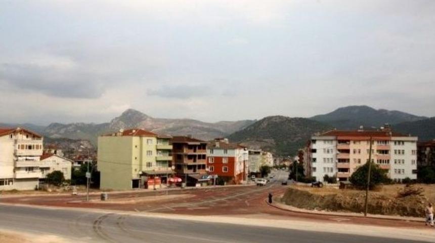 Osmaneli'de Yeniden D&uuml;zenlenen Kavşak Hizmete A&ccedil;ıldı