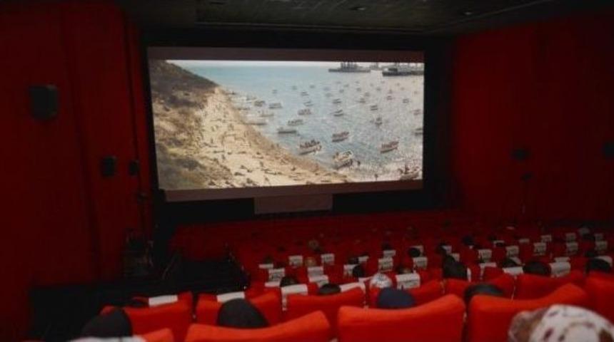 Altınkoza&rsquo;da &Ouml;ğrencilerin Sinema Keyfi