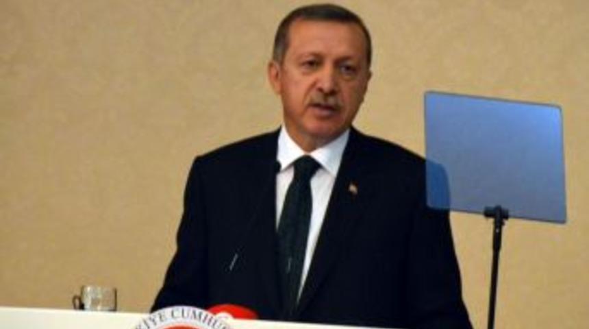 Başbakan Erdoğan Malatya'da Yol &Uuml;st&uuml;nde Bekleyen Vatandaşların Sorununu Dinledi