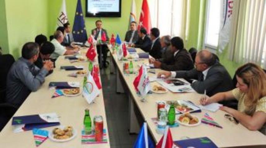 Erzurum Valisi Altıparmak: Girişimci Insan G&ouml;rmekten Mutluluk Duyuyorum