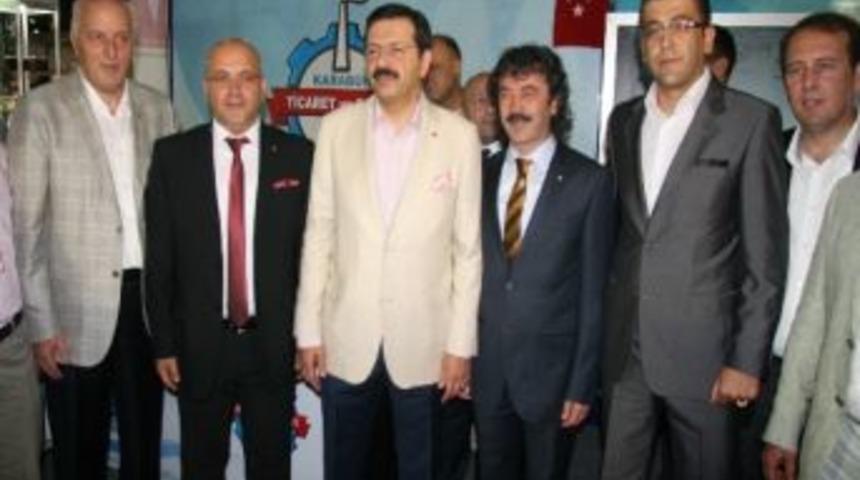 Hisarcıklıoğlu Karab&uuml;k Standını Gezdi