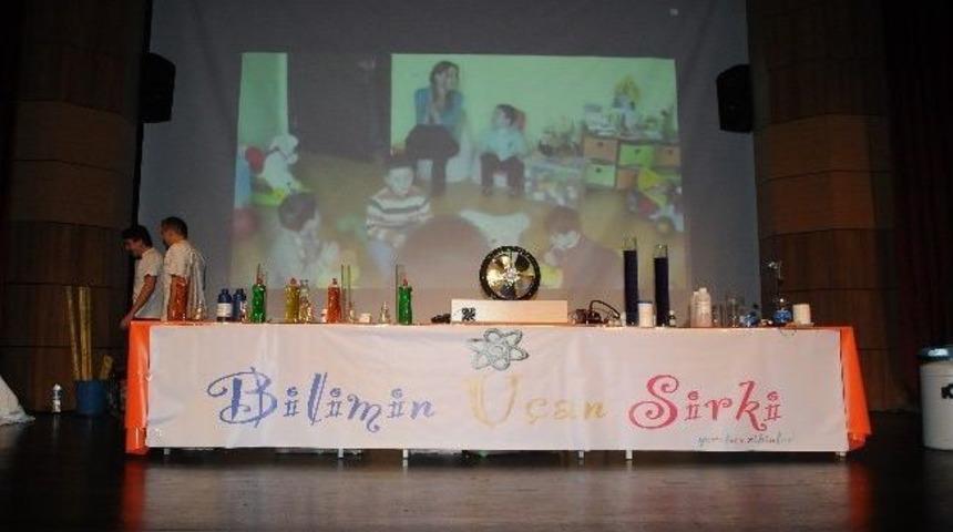 'bilimin U&ccedil;an Sirki' G&ouml;sterisi