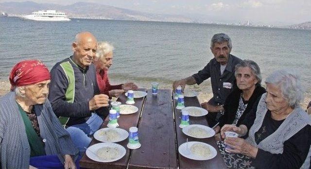 Hasta Ve Yakınları ‘dünya Alzheimer Günü’ Nde İnciraltı’nda Buluştu