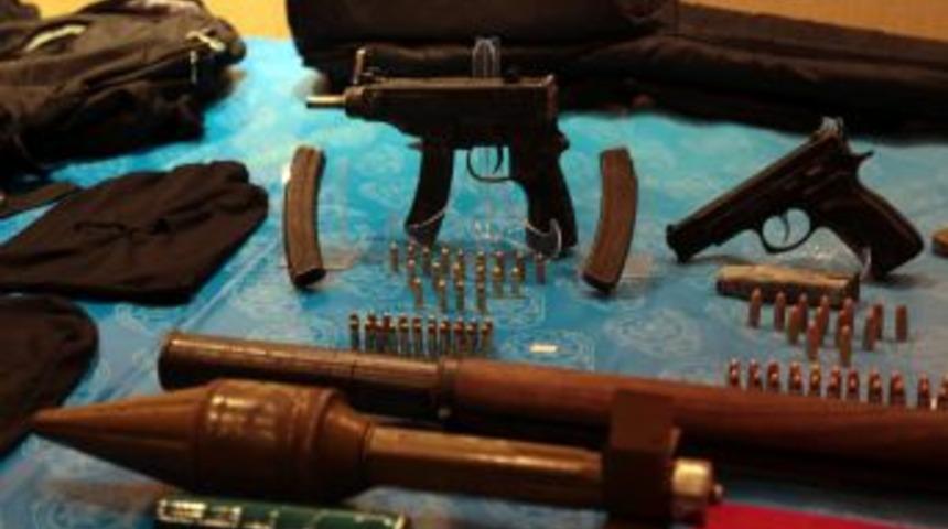 Ter&ouml;ristlerin &Uuml;zerinden Cephane &Ccedil;ıktı