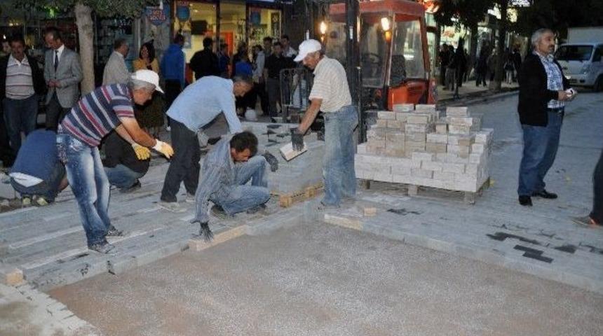 G&uuml;m&uuml;şhane&rsquo;de Cadde D&uuml;zenleme &Ccedil;alışmaları