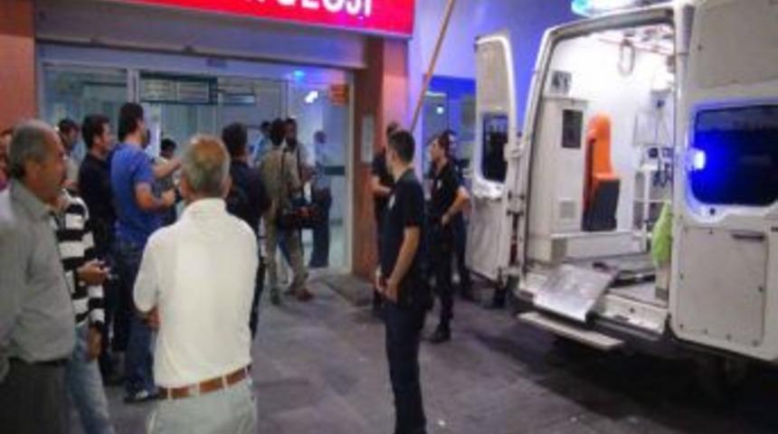 Batman'da otomobil şarampole yuvarlandı: 1 &ouml;l&uuml;, 4 yaralı