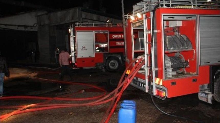 &Ccedil;orum&rsquo;da Kereste Fabrikasında Yangın