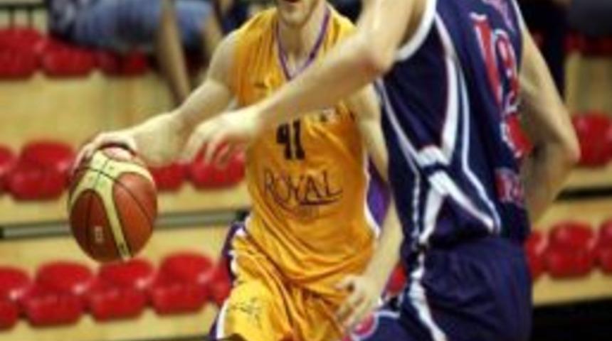 5. Prof. Dr. Yaşar Sevim Basketbol Turnuvası Şampiyonu Royal Halı Gaziantep Oldu