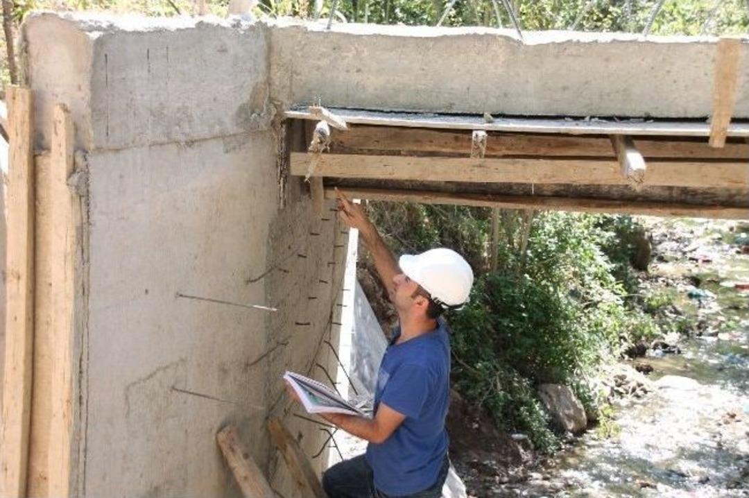 Şemdinli Belediyesi&rsquo;nden Hummalı &Ccedil;alışma