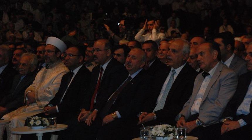 Bedi&uuml;zzaman Sempozyumu Başladı