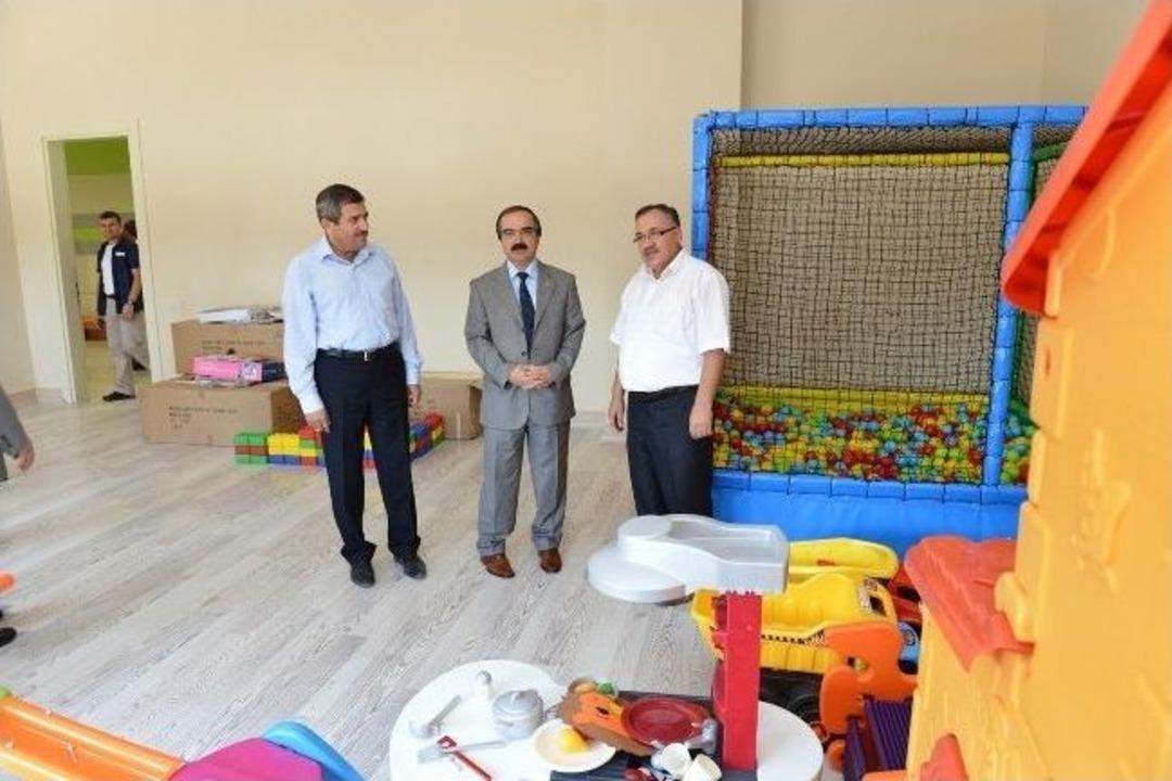 Vali Coş Bur&ccedil; Vural Eğitim Kamp&uuml;s&uuml;n&uuml; Gezdi