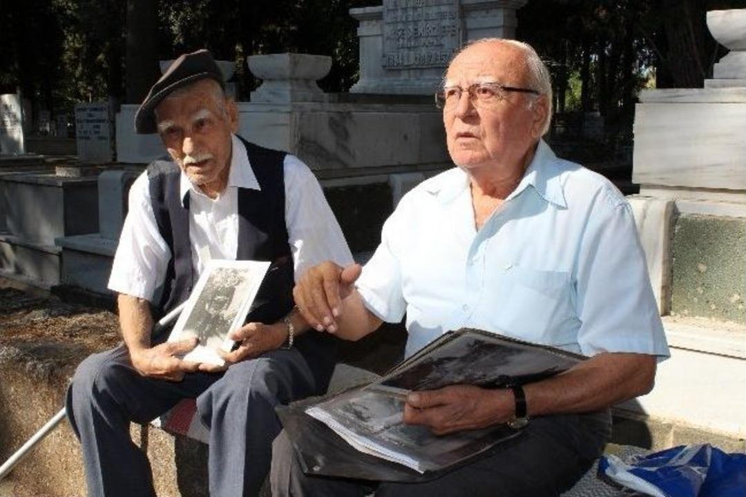 Demirci Mehmet Efe Mezarı Başında Anıldı