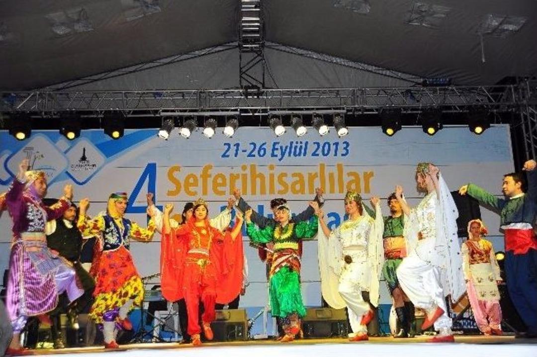Sakin Şehir Seferihisar&rsquo;da K&uuml;lt&uuml;rler Buluştu