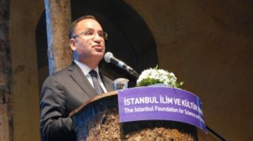 Bekir Bozdağ: Bedi&uuml;zzaman&rsquo;ın Sahip Olduğu Ilim Karanlık Duvarları Yıkmıştır