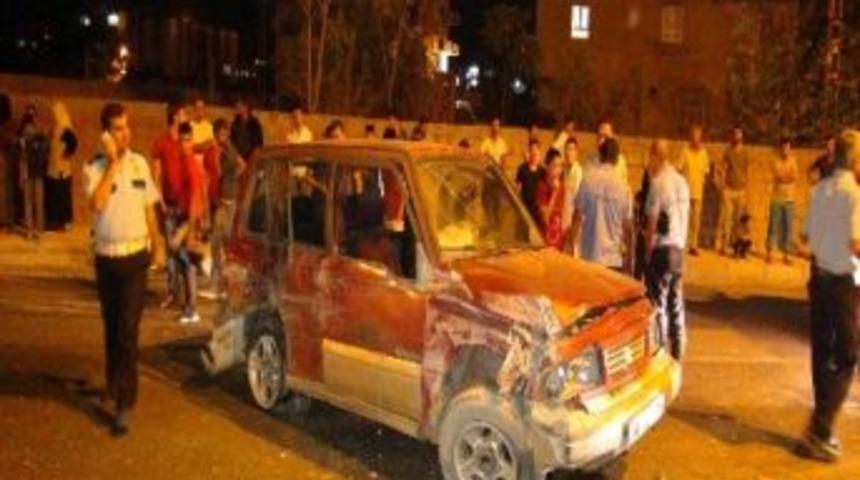 Batman&rsquo;da Trafik Kazası: 1 &Ouml;l&uuml;, 5 Yaralı